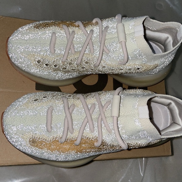 Adidas yeezy boost 380 - Picture 1 of 9